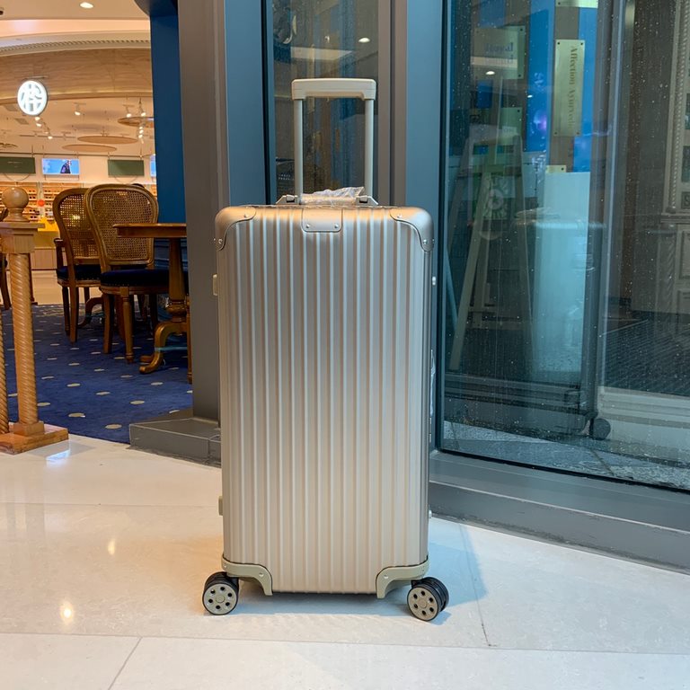 Original trunk series! 925 sport modelLuggagetrolley caseAll aluminum magnesium alloy] Topas Sport sports modelsForced a super-high one, Zhang Dawei, Qiwei, Zheng Kai many many stars are in use!Non-market first-generatio