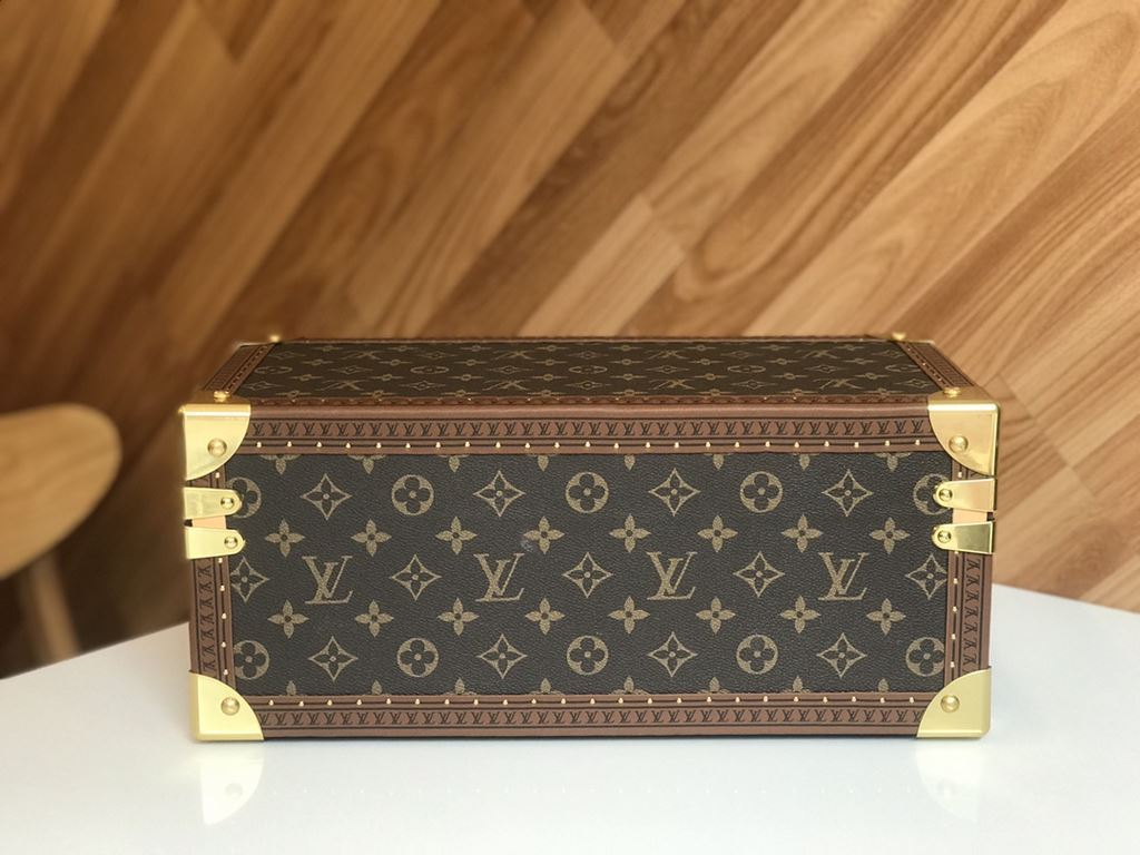 M47004SBMulti-Precious Hard CaseSize 391817This wooden box Counter newest models hard wooden box # new   [Multi-treasure box] inner compartment is very practical . This multi-treasure box has two layers inside.The upper 