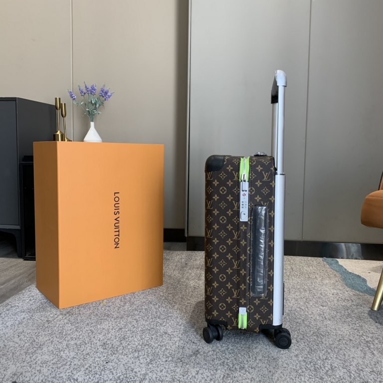 HORIZON Four Wheel Trolley Case, 55cmMeet the future of luxury four-wheeled luggage. The brainchild of Marc Newson, a recognized master of groundbreaking industrial design, this lightweight four-wheeled suitcase creates 