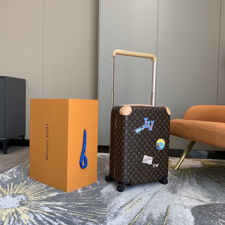 A new update, a limited editionThe new Horizon luggage revitalizes Wieden's legendary heritage with a creative twist. The iconic Monogram canvas is embellished with travel appliqués that harken back to the brand's herita