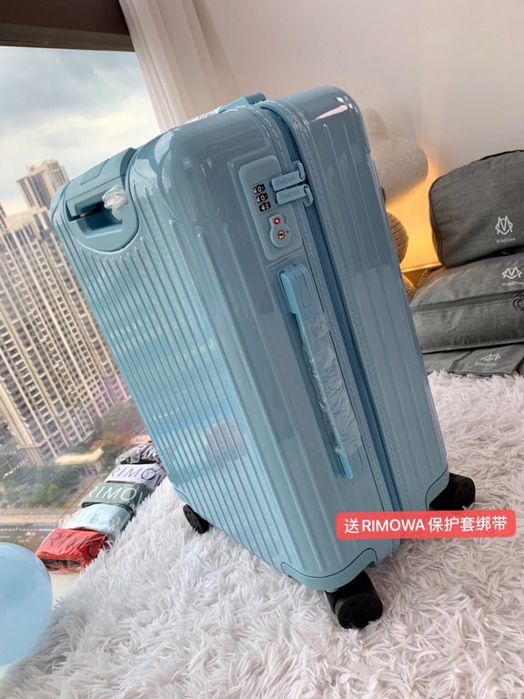 [Glacier blue] RIMOWA Zhimowa new color suitcase, easy to use the same Essential series, colorful, enjoy the journey. Using the national universal TSA customs lock, upgraded version of the simple logo fashion high-end, u