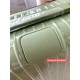 [Green Bamboo Green] RIMOWA Zhimowa new color suitcase, easy to use the same Essential series, colorful, enjoy the journey. Using the national universal TSA customs lock, upgraded version of the simple logo fashion high-