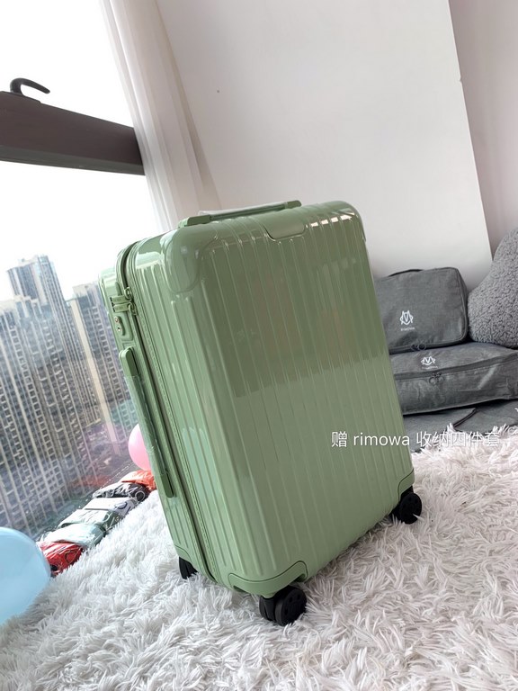 Rimowa Trolley caseluggageUltra-light pc zipper case, must get the same high value trolley case of YiYiChixi! Rimowa Essential new color collection! When you're young, you need to look good to travel! Rimowa Organizer Se