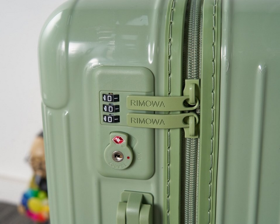 Rimowa wow wow wow       !Small tile new products are presented for a first look! [Let me see]Green Bamboo Green 