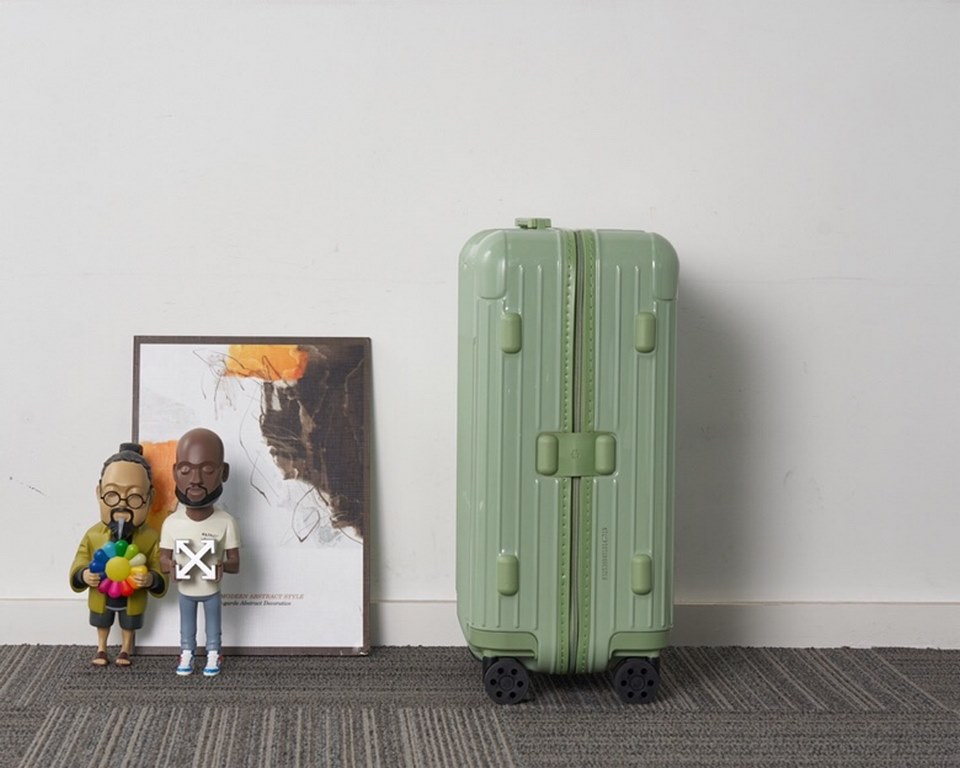 Rimowa wow wow wow       !Small tile new products are presented for a first look! [Let me see]Green Bamboo Green 