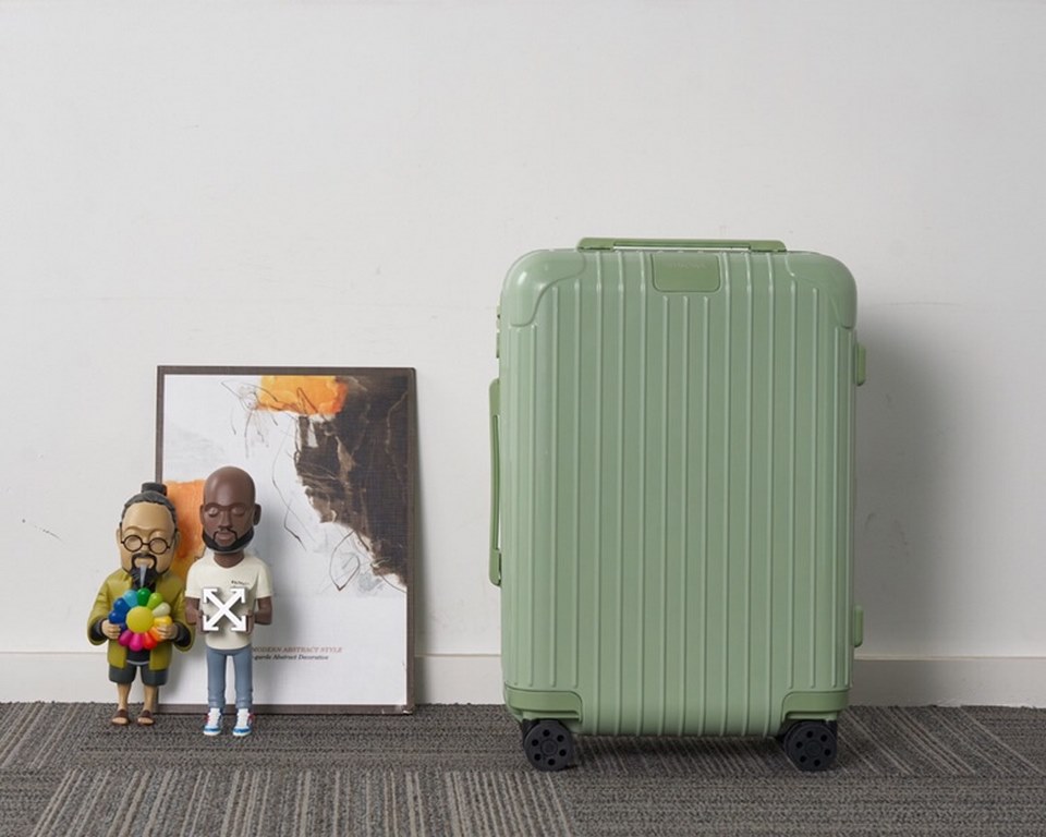 Rimowa wow wow wow       !Small tile new products are presented for a first look! [Let me see]Green Bamboo Green 