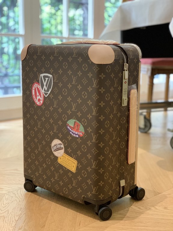 LOUIS VUITTON-HORIZON four-wheeled trolley case 55cm Specifications 38  55  21 (L  H  W) counter genuine quality In stock!L V Horizon trolley case is a classic piece created by the brand in collaboration with designer Ma