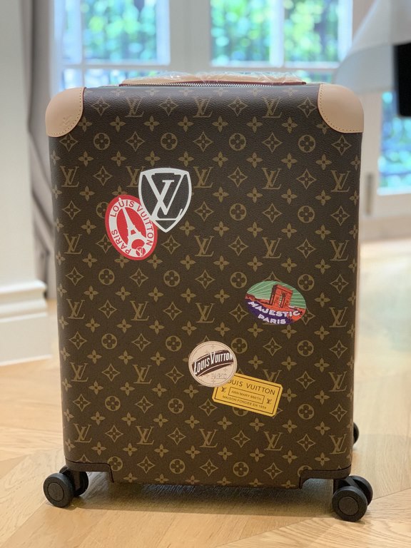 LOUIS VUITTON-HORIZON four-wheeled trolley case 55cm Specifications 38  55  21 (L  H  W) counter genuine quality In stock!L V Horizon trolley case is a classic piece created by the brand in collaboration with designer Ma