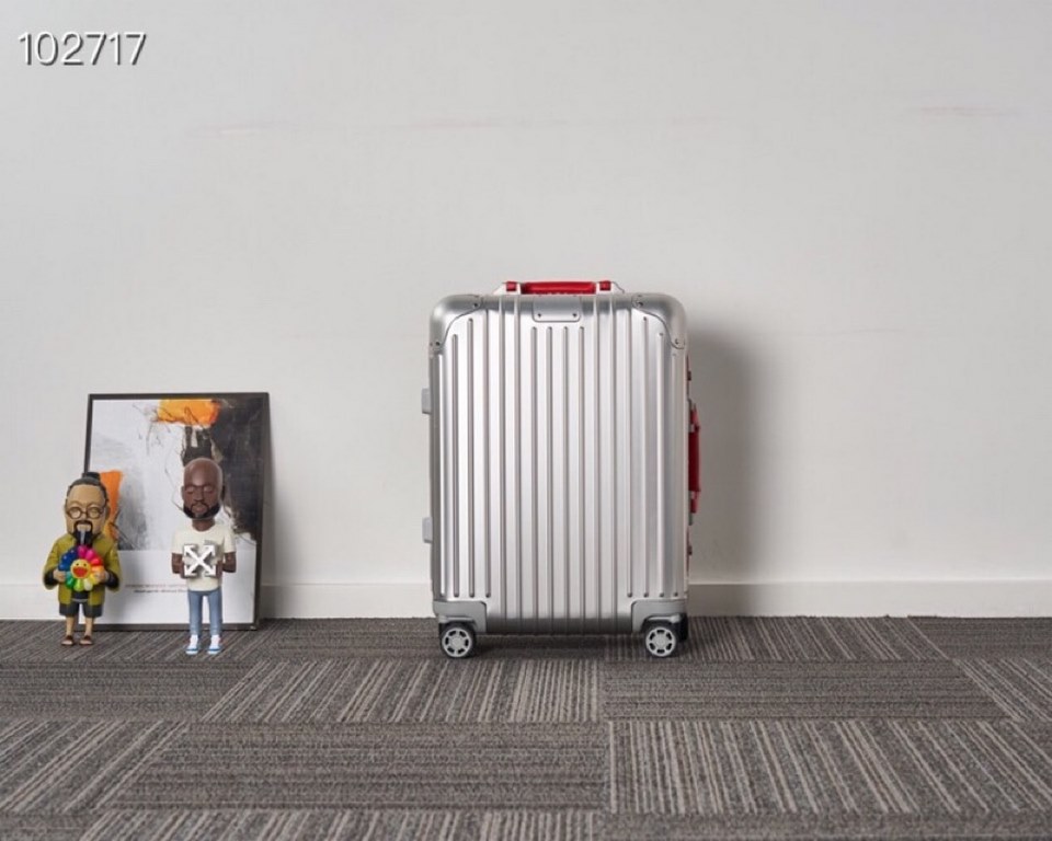 rimowa Twist German Counter Zhimowa AluminumModel 1196cOriginal Twist accessories color scheme new series, new limited edition boarding trolley luggage.The highest version of the market, the handle are using leather wrap