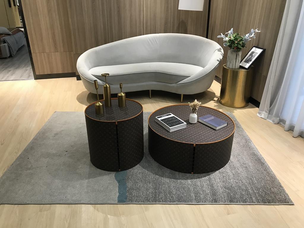 LOUIS VULTTON. The newest model. Crafted with care. Luxurious coffee table set. Sleek and elegant. Simple and stylish. Flexible matching. The eye-catching C position in the living room.  using high-end steel plate fabric