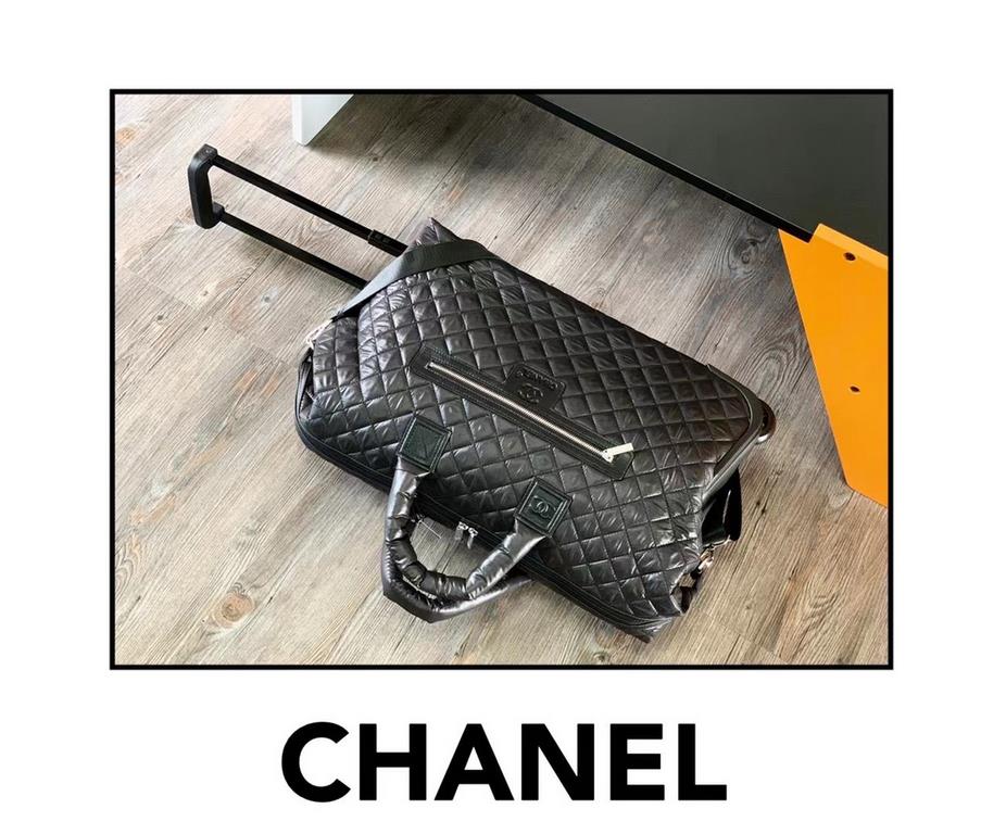 Chanel Chanel classic nylon fabric trolley case can also be handheld with    has been a large number of shipments of Oh, travel shopping must-have models, hurry to get down to it; purchased genuine hit mold, never a hint