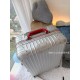 Oh My God! The same luggage as Gigi Lee!The Rimowa Original Twist collection, another luxury experience! Aluminum and magnesium alloy shells with colorful accessories, side locking brackets and handles, bold color scheme