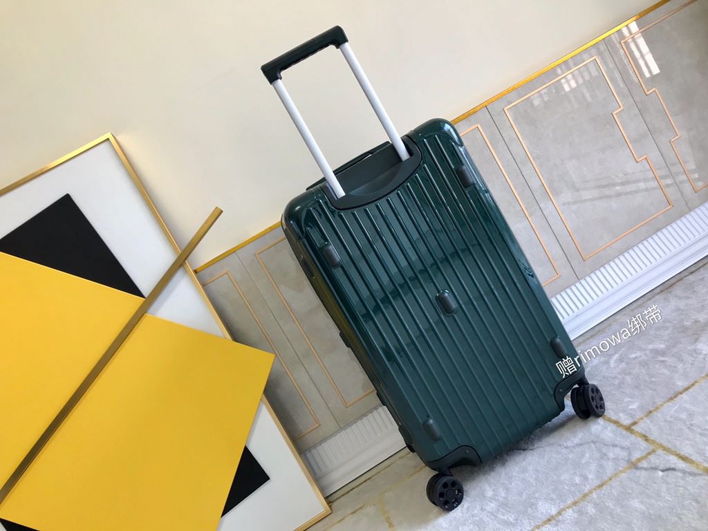 Rimowa Luggage  Luggage[PC zipper case] Must get the same high-color suitcase of Yi Yi Qianxi! New color series! Recently it is really a fire ah   meta full of Rimowa essential trunk plus series, the little name of the s