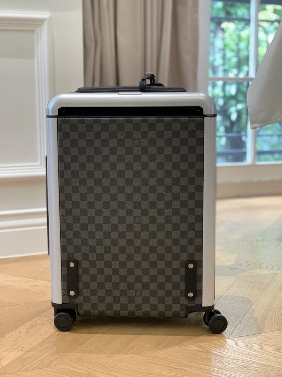 LOUIS VUITTON-HORIZON four-wheeled trolley case 55cm Specifications 38  55  21 (L  H  W) counter genuine quality In stock!L V Horizon trolley case is a classic piece created by the brand in collaboration with designer Ma