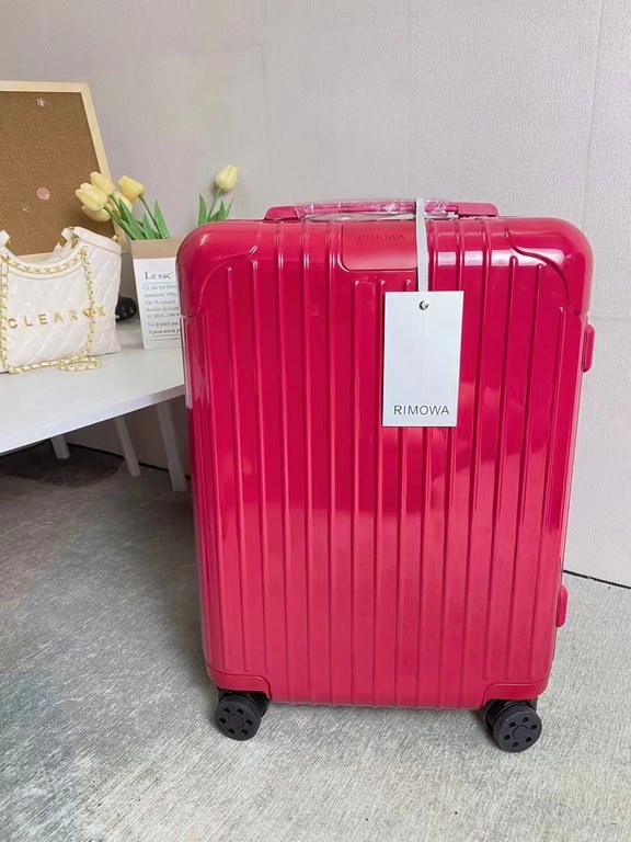 Raspberry red ~ new color 21 inch real picture  Note New color interior has been changed, one side divider, one side zipper