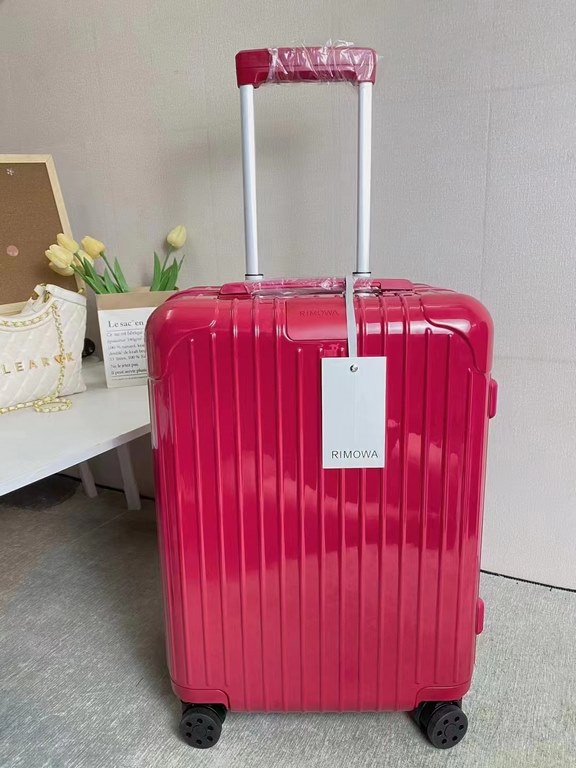 Raspberry red ~ new color 21 inch real picture  Note New color interior has been changed, one side divider, one side zipper