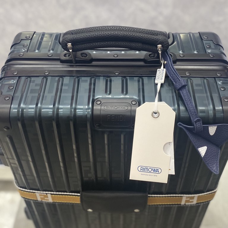 Rimowa X FENDI Co-branded Collaboration Cobalt Blue Details