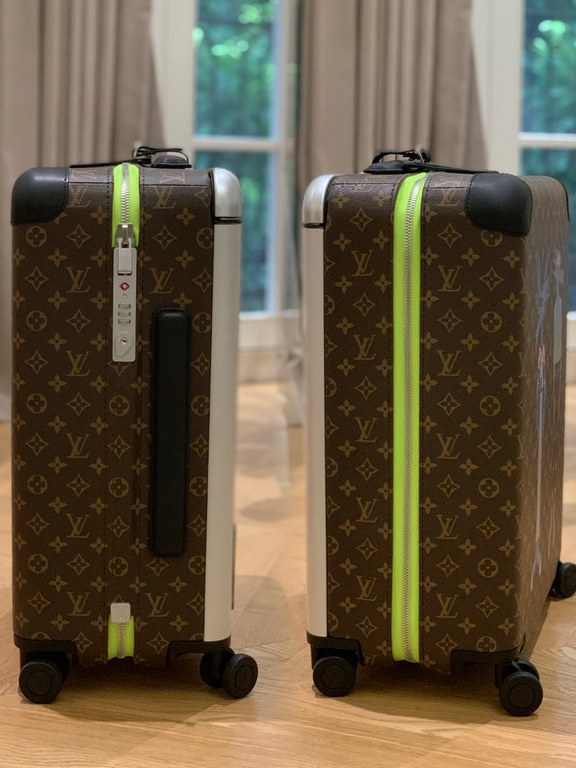 LOUIS VUITTON-HORIZON four-wheeled trolley case 55cm Specifications 38  55  21 (L  H  W) counter genuine quality In stock!L V Horizon trolley case is a classic piece created by the brand in collaboration with designer Ma