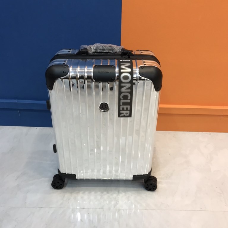 20-inch boarding boxFree  a set of toiletry bag011 models]   original goods Material all aluminum magnesium alloy original price of four figures Moncler and Rmw collaborated to launch Reflection mirror luggage co-branded