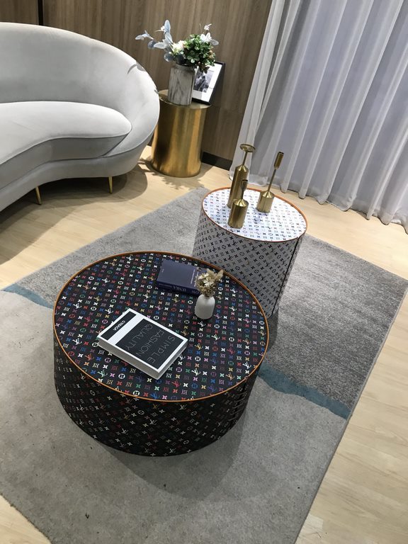 LOUIS VULTTON. The newest model. Crafted with care. Luxurious coffee table set. Sleek and elegant. Simple and stylish. Flexible matching. The eye-catching C position in the living room.  using high-end steel plate fabric