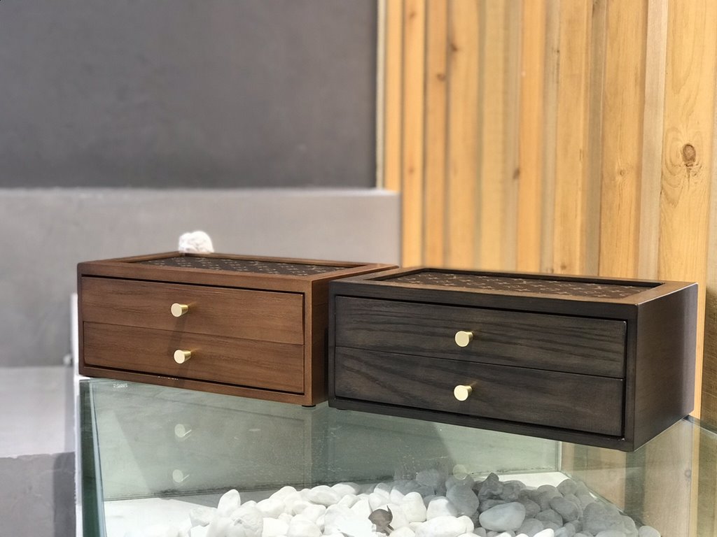 #New Product First Launch #Two Lid Solid Wooden Jewelry Box Multifunctional  Carefully developed and uniquely crafted.#Exclusive customized background #(Impeccable)  Size  321913Weight ：1.8kg