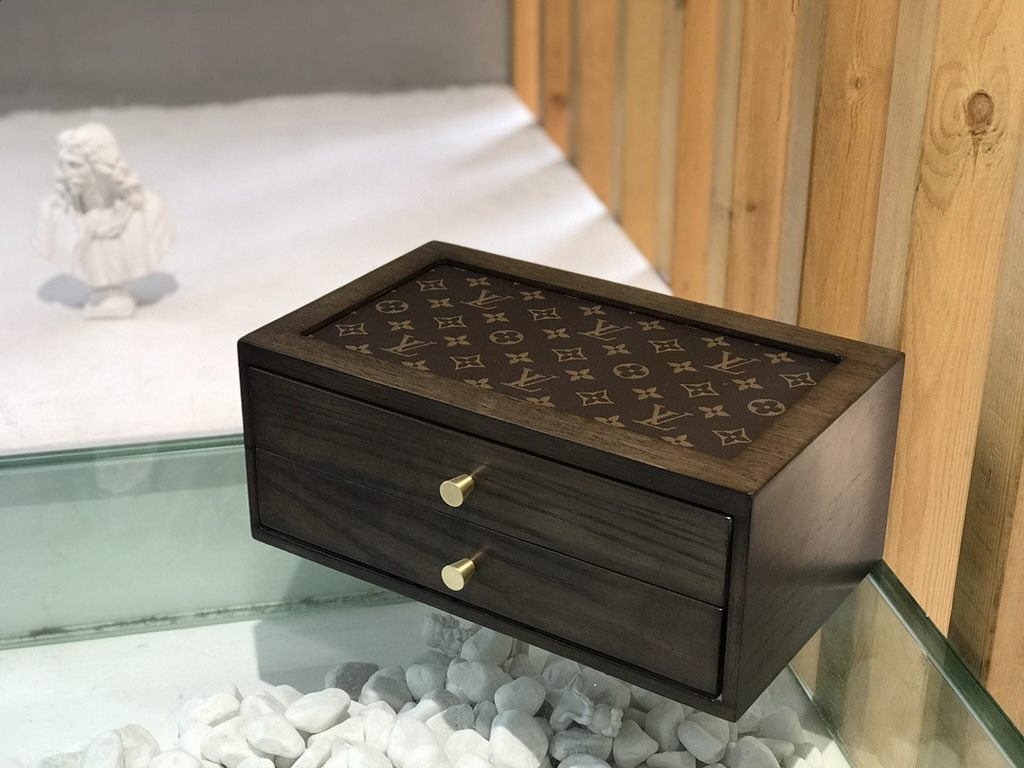 #New Product First Launch #Two Lid Solid Wooden Jewelry Box Multifunctional  Carefully developed and uniquely crafted.#Exclusive customized background #(Impeccable)  Size  321913Weight ：1.8kg