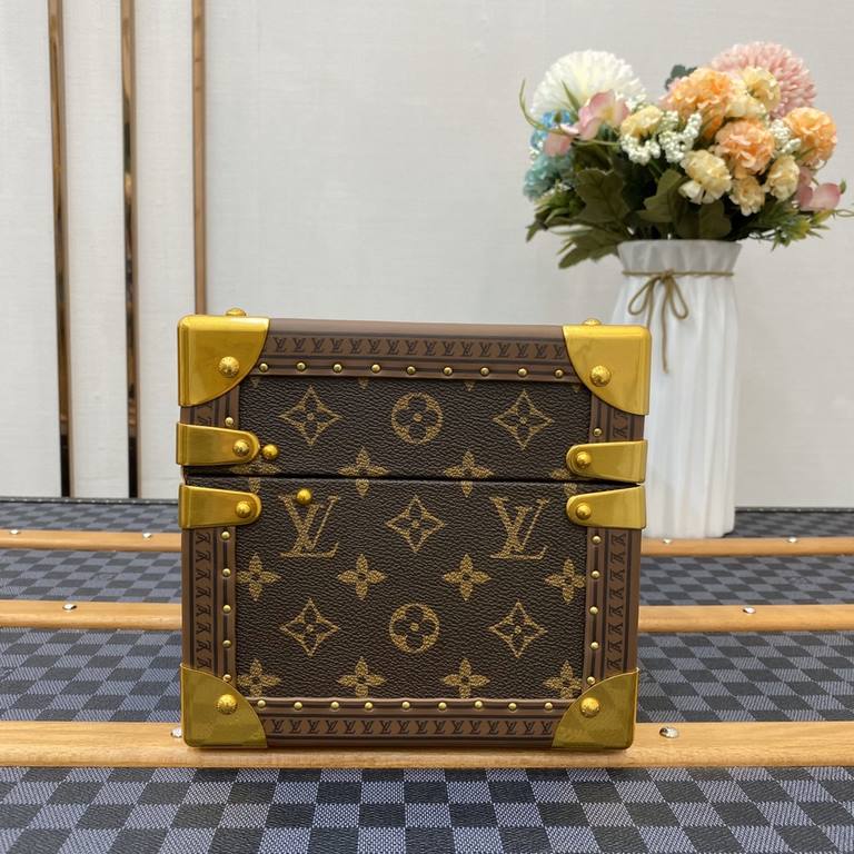 All new #multiple treasure box #this wooden box Counter latest models hard wooden box #new   [Multi treasure box] inside compartments are very practical. This multi-treasure box inside two layers, the upper layer is also