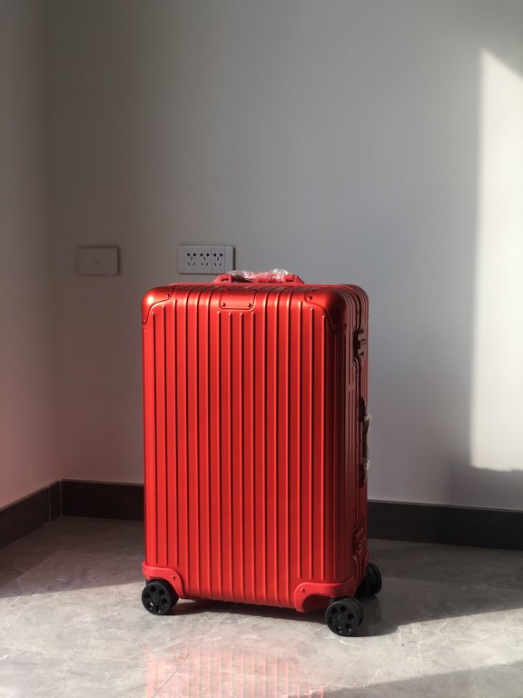 Highest Edition RIMOWA Topas Series 925 Germany(ZP special precious one can be said to be rimowa debut so far the long history of the classic series now the official website can not be bought unless specifically run abro