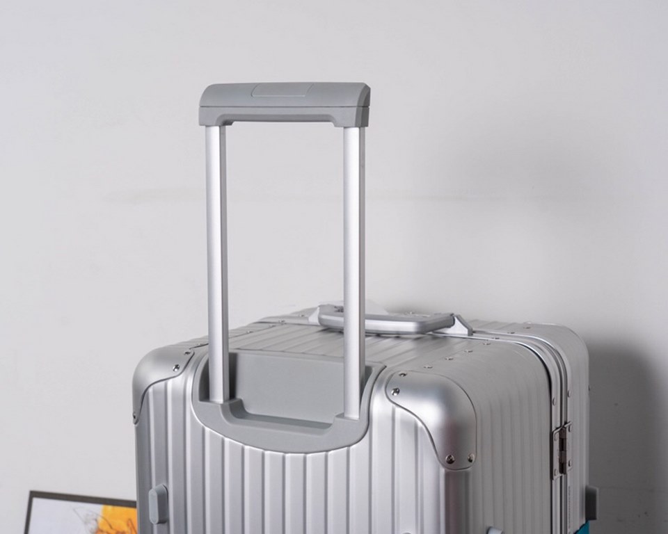 Fatty Fong, Truck Sport All Aluminum~~~Rimowa original Topas series~~~~~~Top Craftsmanship...... Rimowa Luggagetrolley case【All Aluminum-Magnesium Alloy】Original Sport Sport Edition!A super high level of compulsion, a lo