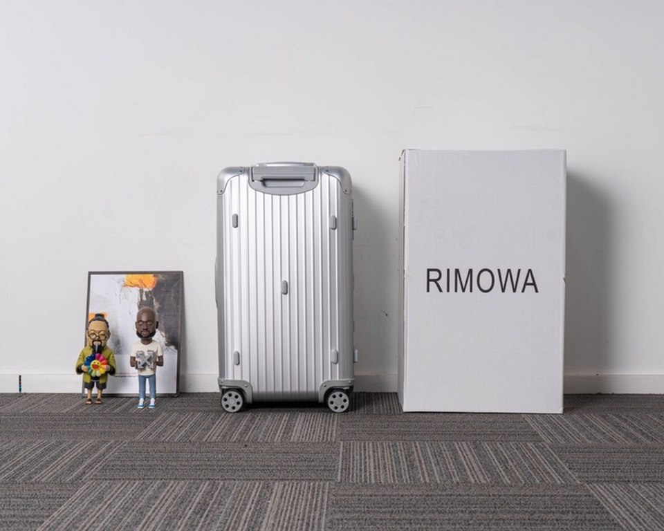 Fatty Fong, Truck Sport All Aluminum~~~Rimowa original Topas series~~~~~~Top Craftsmanship...... Rimowa Luggagetrolley case【All Aluminum-Magnesium Alloy】Original Sport Sport Edition!A super high level of compulsion, a lo