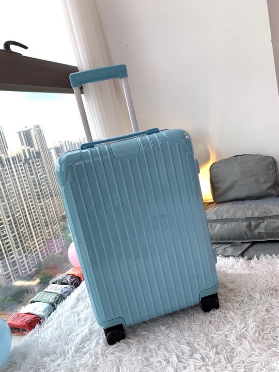 Rimowa Trolley caseluggageUltra-light pc zipper case, must get the same high value trolley case of YiYiChixi! Rimowa Essential new color collection! When you're young, you need to look good to travel! Color Glacier Blue 