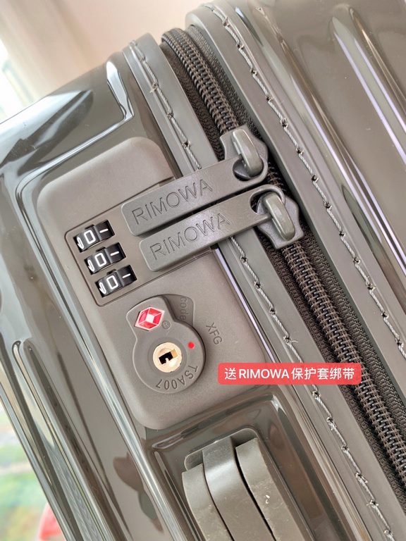 [Mineral Rock Gray] RIMOWA Zhimowa new color suitcase, easy to use the same Essential series, colorful, enjoy the journey. Using the national universal TSA customs lock, upgraded version of the simple logo fashion high-e