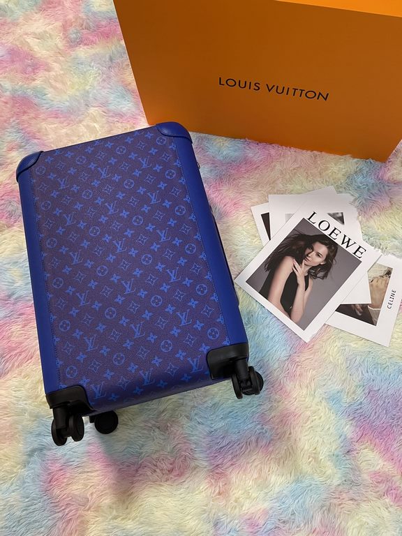 Industrial design icon Marc Newson presents the Horizon 55 four-wheeled luggage for Louis Vuitton SpringSummer 2019. Silver-colored metal pieces accent the Monogram canvas and Taga leather, while a large external trolley