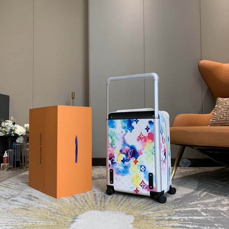 This Horizon 55 luggage is made from Monogram Watercolor Multico canvas and features Virgil Abloh's watercolor paintings of the Monogram pattern to recreate a rainbow illusion. The wheels are lightweight and flexible, an