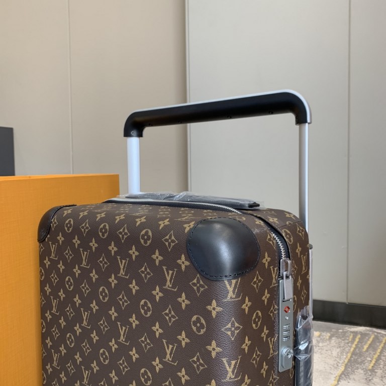 HORIZON Four Wheel Trolley Case, 55cmMeet the future of luxury four-wheeled luggage. The brainchild of Marc Newson, a recognized master of groundbreaking industrial design, this lightweight four-wheeled suitcase creates 