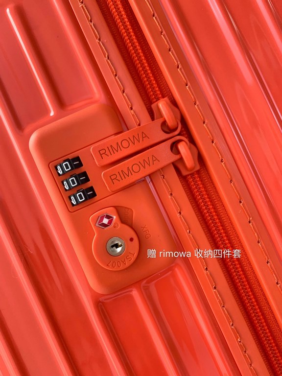 Rimowa Trolley caseluggageUltra-light pc zipper case, must get the same high value trolley case of YiYiChixi! Rimowa Essential new color collection! When you're young, you need to look good to travel! Rimowa Organizer Se