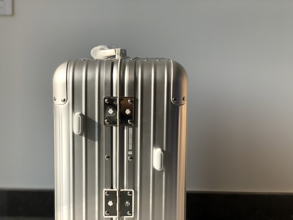 Highest Edition RIMOWA Topas Series 925 Germany(ZP special precious one can be said to be rimowa debut so far the long history of the classic series now the official website can not be bought unless specifically run abro