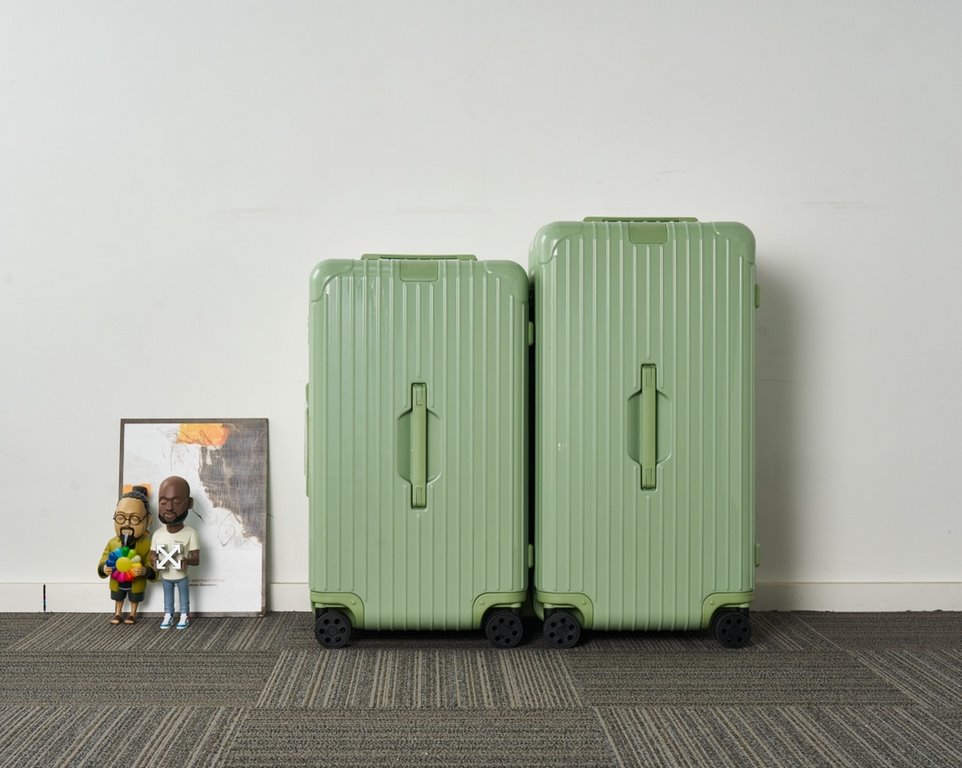 Rimowa wow wow wow       !Small tile new products are presented for a first look! [Let me see]Green Bamboo Green 