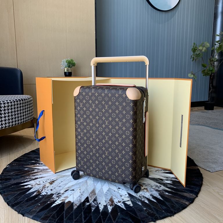 55cmHORIZON Four Wheel Trolley Case, 55cmMeet the future of luxury four-wheeled luggage. From Marc Newson, a recognized master of groundbreaking industrial design, this lightweight four-wheeled trolley creates a flat, sp