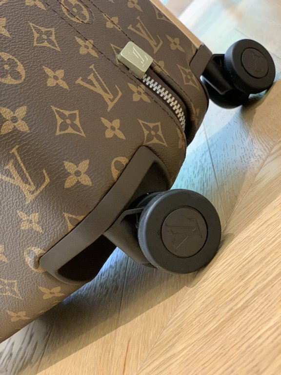 LOUIS VUITTON-HORIZON four-wheeled trolley case 55cm Specifications 38  55  21 (L  H  W) counter genuine quality In stock!L V Horizon trolley case is a classic piece created by the brand in collaboration with designer Ma