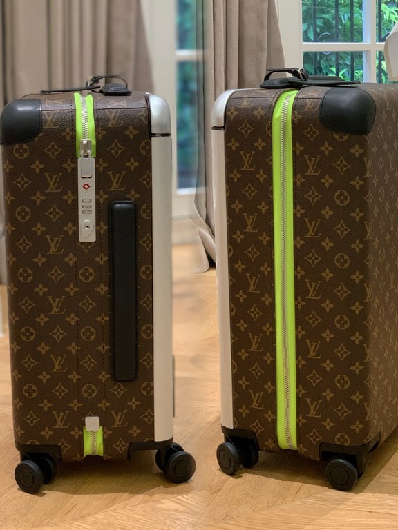 LOUIS VUITTON-HORIZON four-wheeled trolley case 55cm Specifications 38  55  21 (L  H  W) counter genuine quality In stock!L V Horizon trolley case is a classic piece created by the brand in collaboration with designer Ma