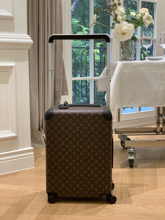 LOUIS VUITTON-HORIZON four-wheeled trolley case 55cm Specifications 38  55  21 (L  H  W) counter genuine quality In stock!L V Horizon trolley case is a classic piece created by the brand in collaboration with designer Ma