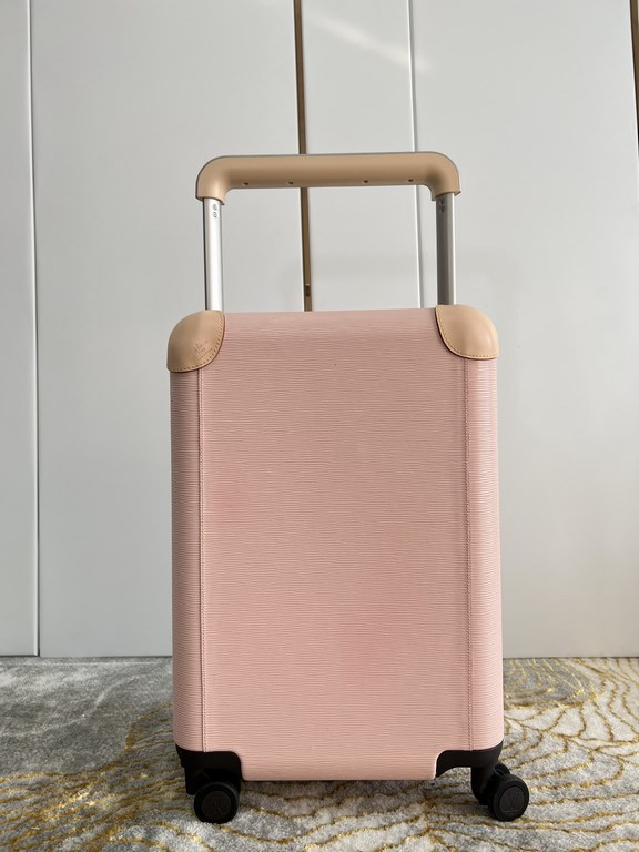 Exclusive Pink Hydrographic Luggage】The new Horizon luggage revolutionizes Louis Vuitton's legendary heritage with a creative twist. The iconic Monogram canvas is embellished with travel appliqués that harken back to the