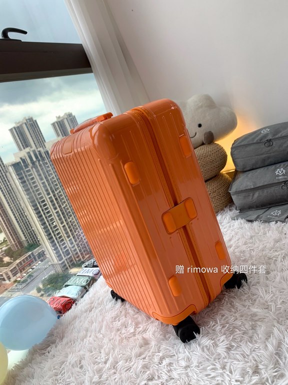 Rimowa Trolley caseluggageUltra-light pc zipper case, must get the same high value trolley case of YiYiChixi! Rimowa Essential new color collection! When you're young, you need to look good to travel! Rimowa Organizer Se