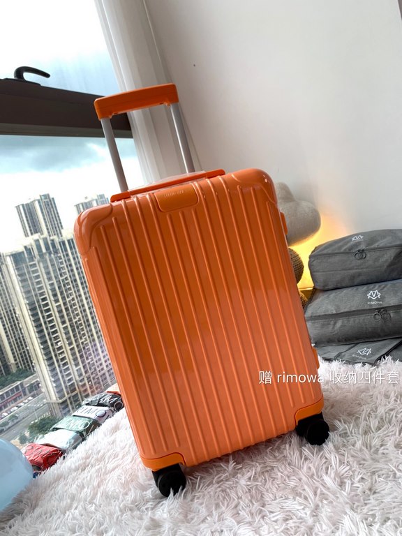 Rimowa Trolley caseluggageUltra-light pc zipper case, must get the same high value trolley case of YiYiChixi! Rimowa Essential new color collection! When you're young, you need to look good to travel! Rimowa Organizer Se