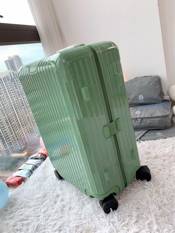 Rimowa Trolley caseluggageUltra-light pc zipper case, must get the same high value trolley case of YiYiChixi! Rimowa Essential new color collection! When you're young, you need to look good to travel! Color Sage Green 20