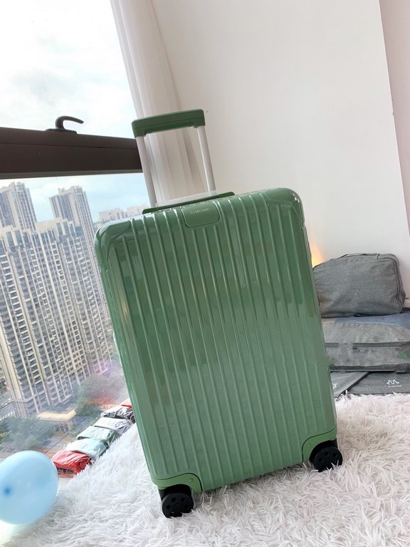 Rimowa Trolley caseluggageUltra-light pc zipper case, must get the same high value trolley case of YiYiChixi! Rimowa Essential new color collection! When you're young, you need to look good to travel! Color Sage Green 20