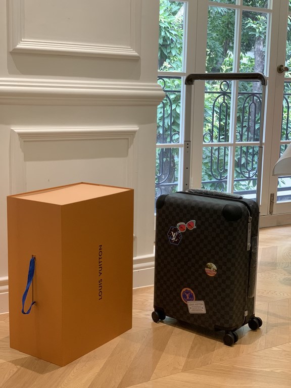 LOUIS VUITTON-HORIZON four-wheeled trolley case 55cm Specifications 38  55  21 (L  H  W) counter genuine quality In stock!L V Horizon trolley case is a classic piece created by the brand in collaboration with designer Ma