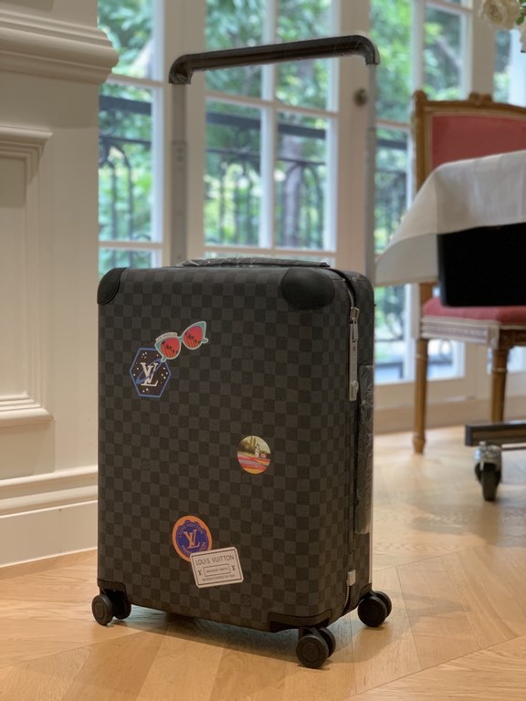 LOUIS VUITTON-HORIZON four-wheeled trolley case 55cm Specifications 38  55  21 (L  H  W) counter genuine quality In stock!L V Horizon trolley case is a classic piece created by the brand in collaboration with designer Ma