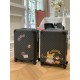 LOUIS VUITTON-HORIZON four-wheeled trolley case 55cm Specifications 38  55  21 (L  H  W) counter genuine quality In stock!L V Horizon trolley case is a classic piece created by the brand in collaboration with designer Ma